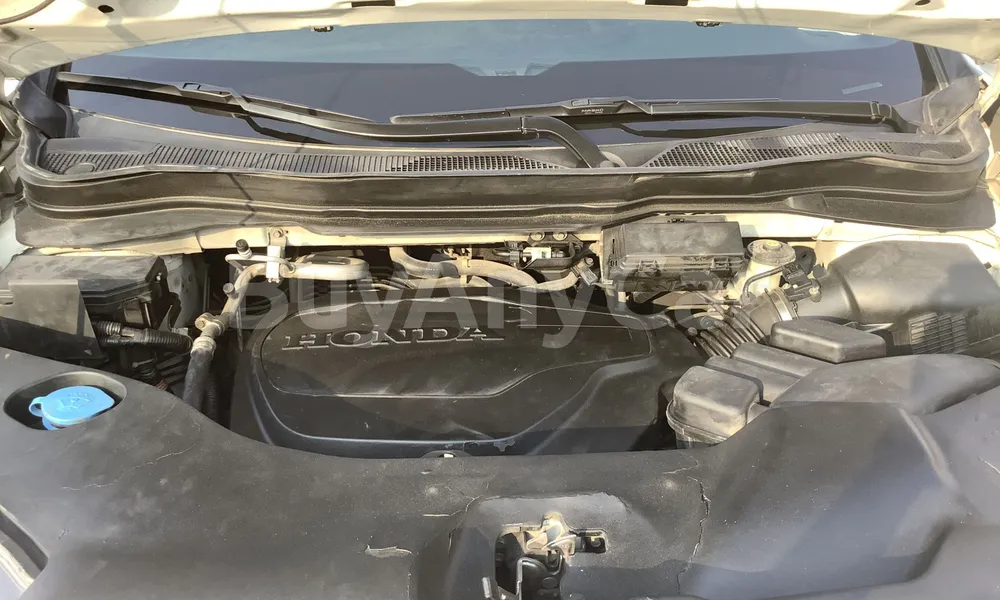 Vehicle photo 6