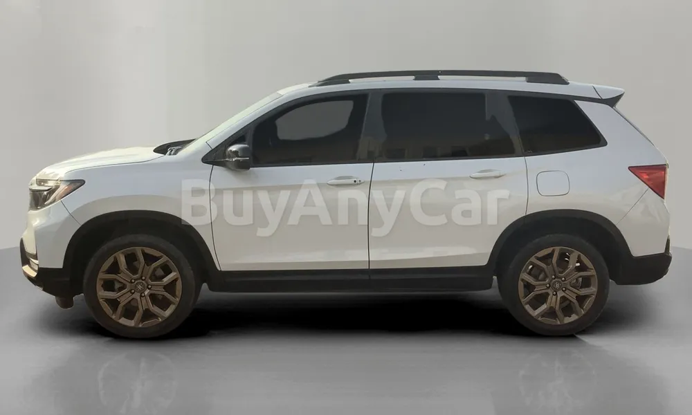 Vehicle photo 4