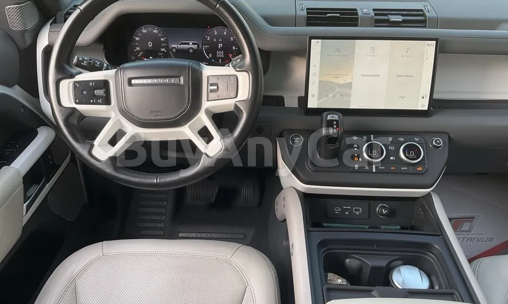 Vehicle photo 8