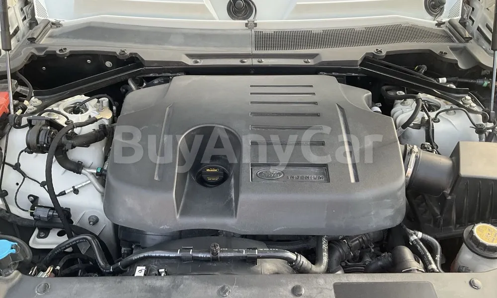 Vehicle photo 6