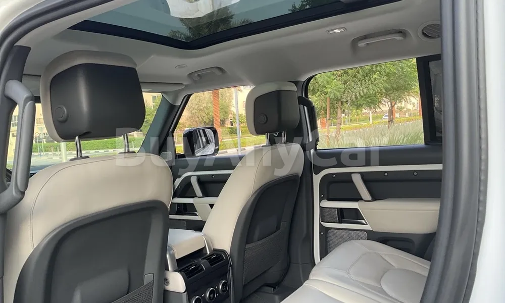 Vehicle photo 9
