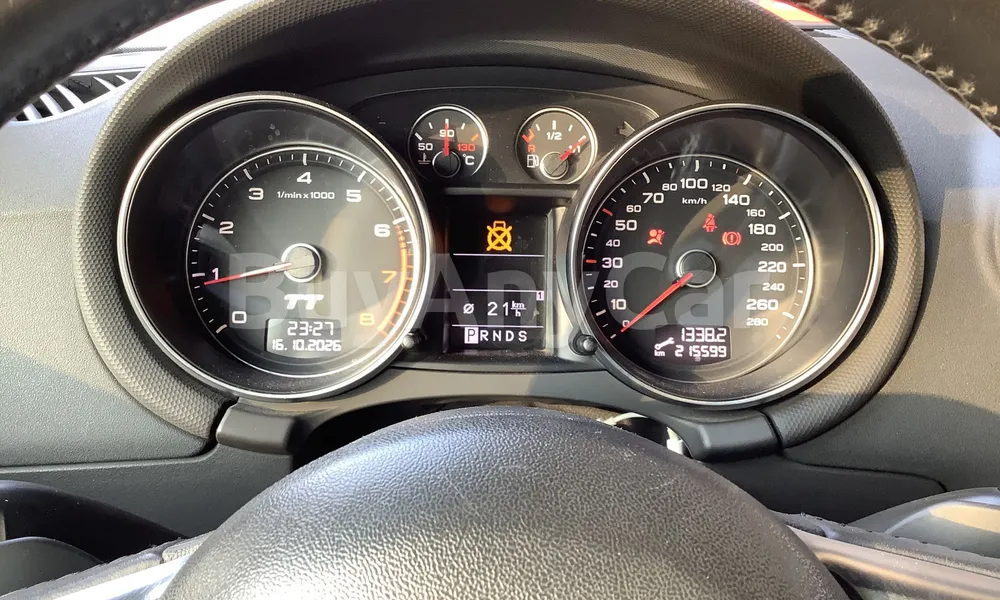 Vehicle photo 8