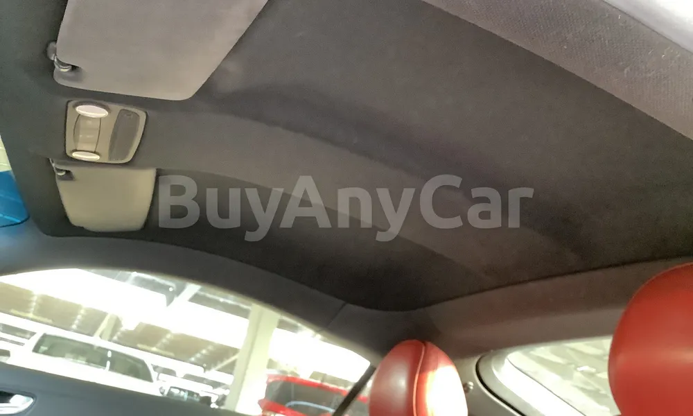 Vehicle photo 9