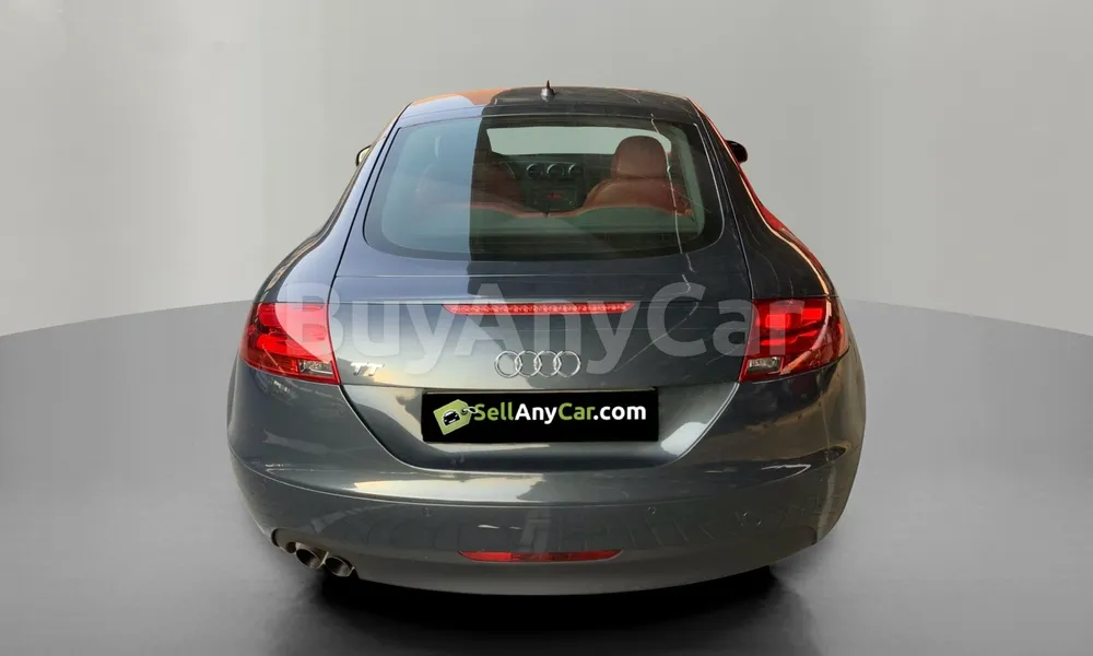 Vehicle photo 2