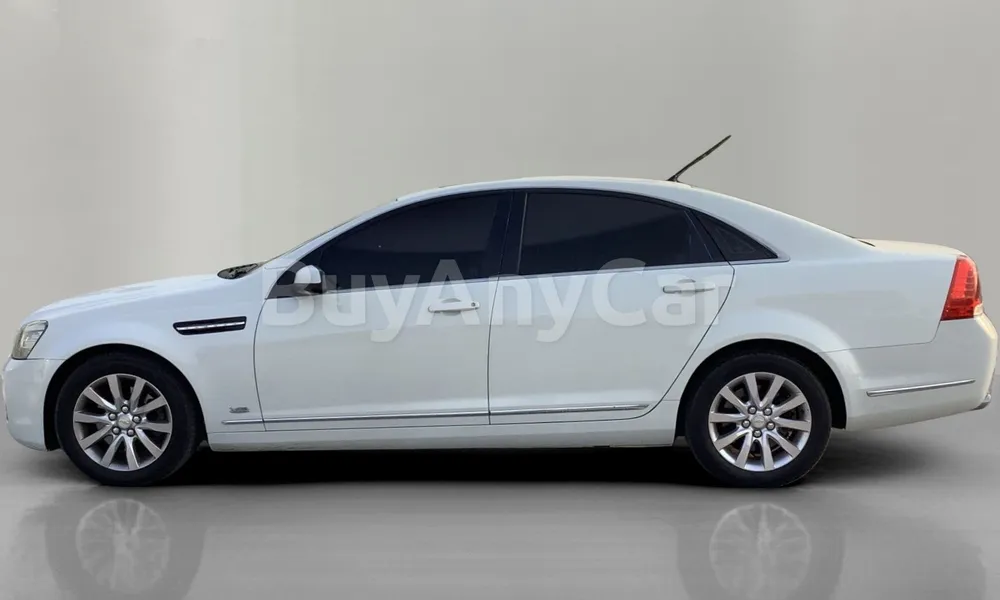 Vehicle photo 4
