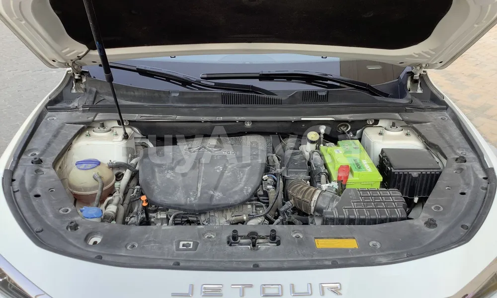 Vehicle photo 6