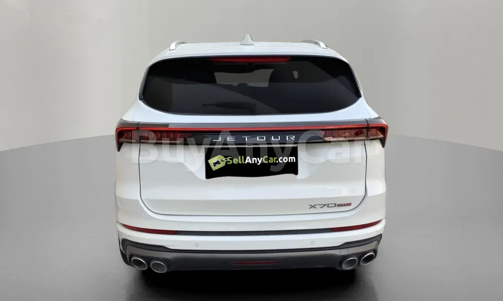 Vehicle photo 2