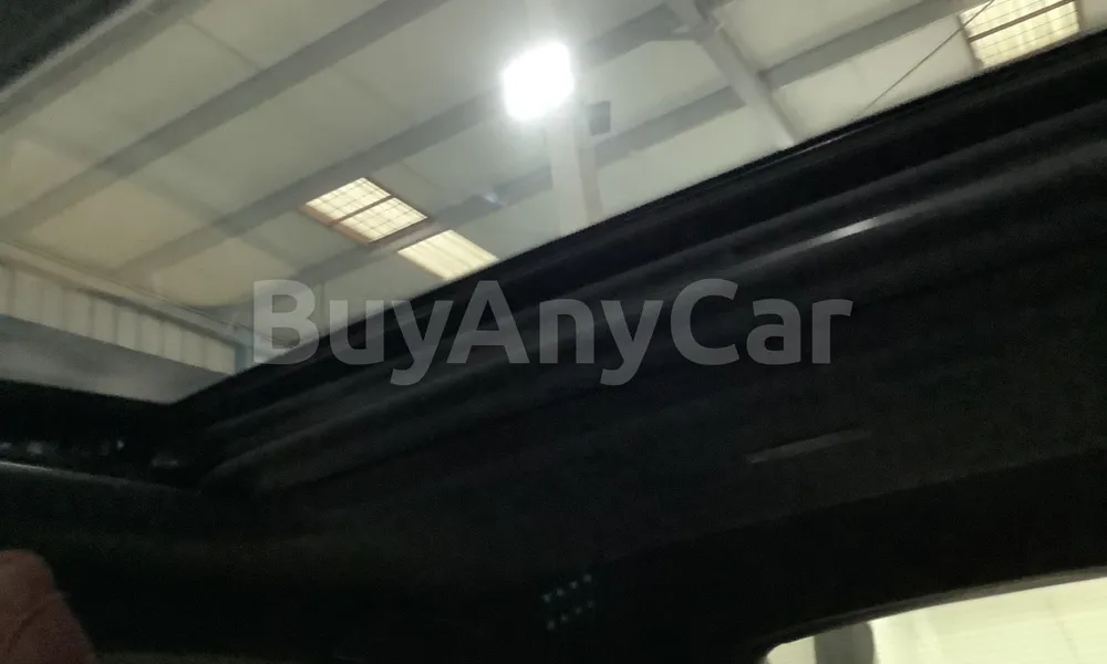 Vehicle photo 8