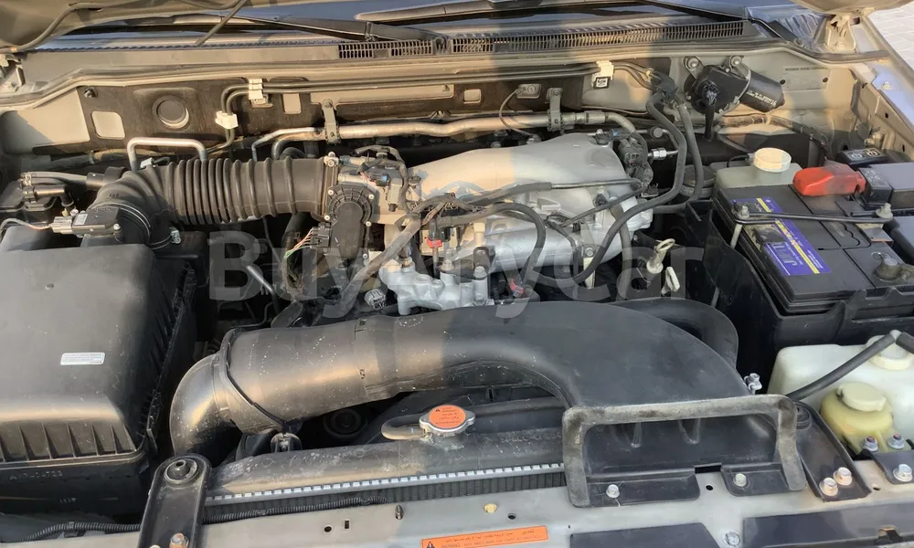 Vehicle photo 6