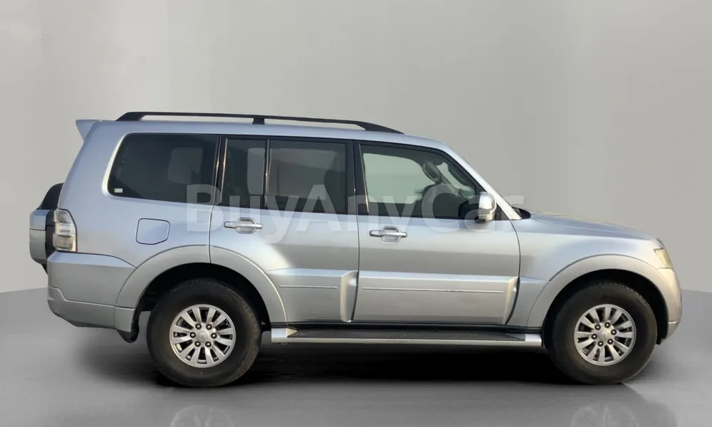 Vehicle photo 3