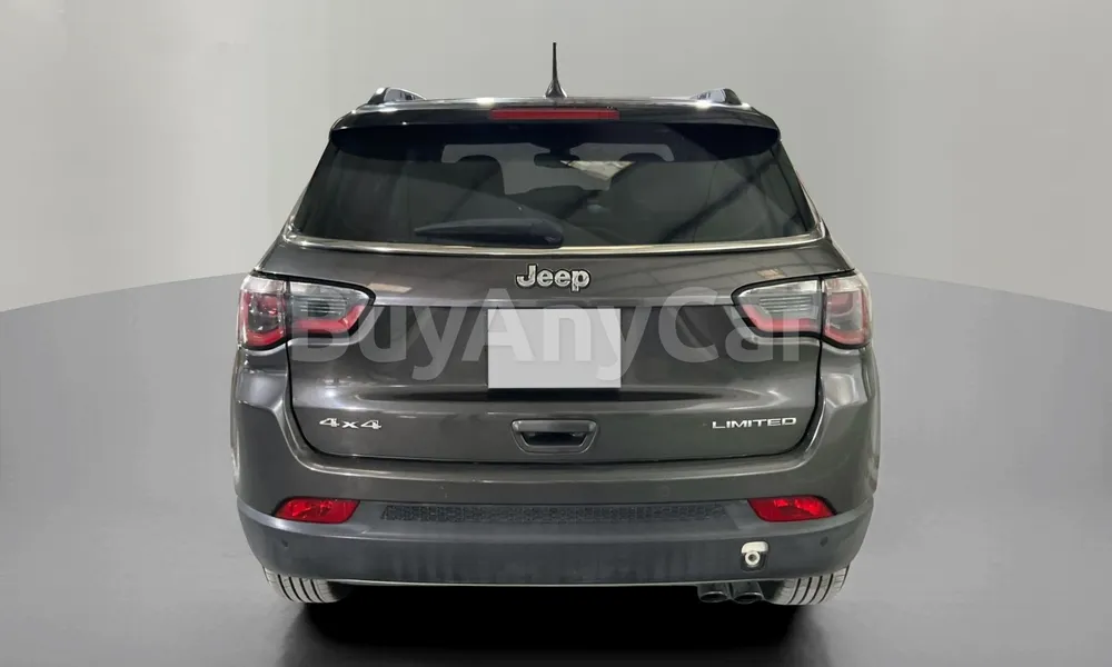 Vehicle photo 2