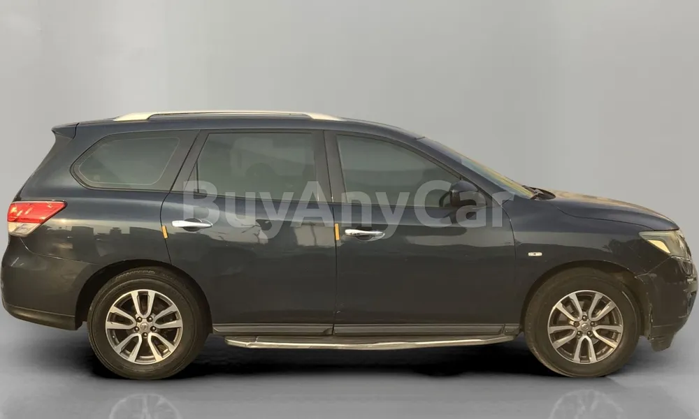 Vehicle photo 3