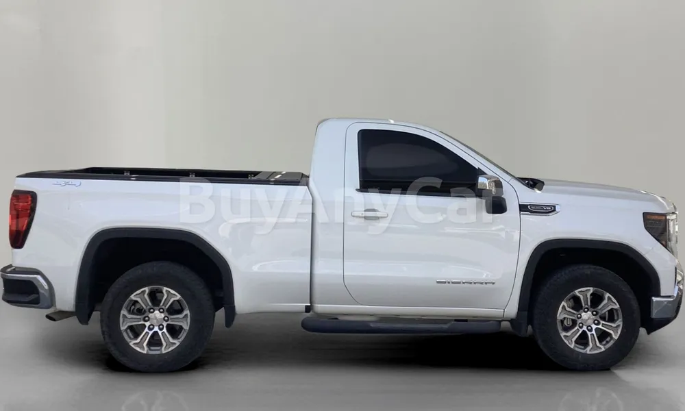 Vehicle photo 3
