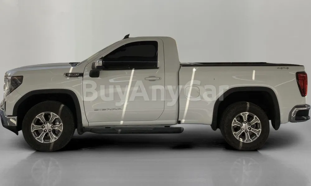 Vehicle photo 4