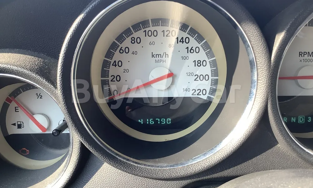 Vehicle photo 7