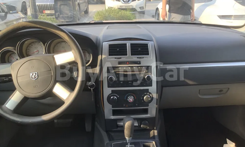 Vehicle photo 8
