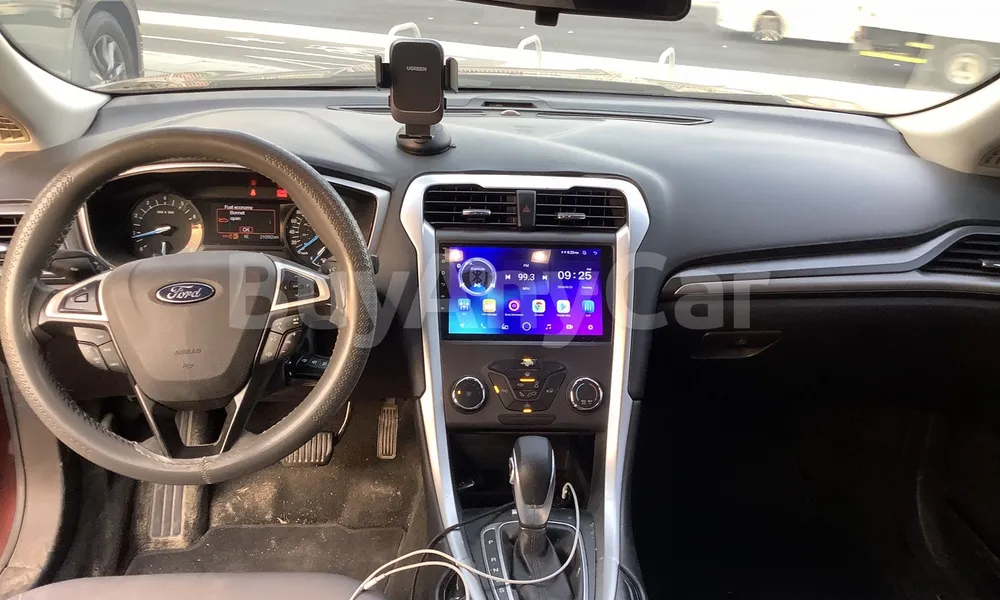 Vehicle photo 8