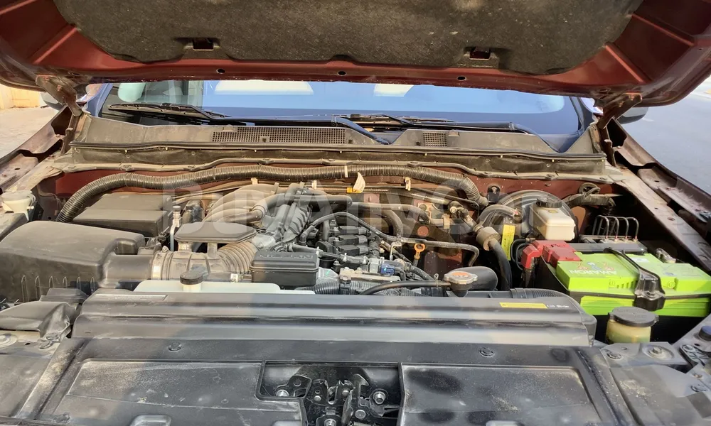 Vehicle photo 6