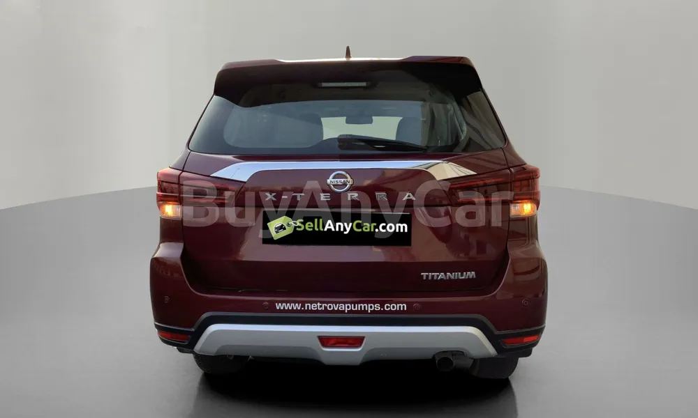 Vehicle photo 2