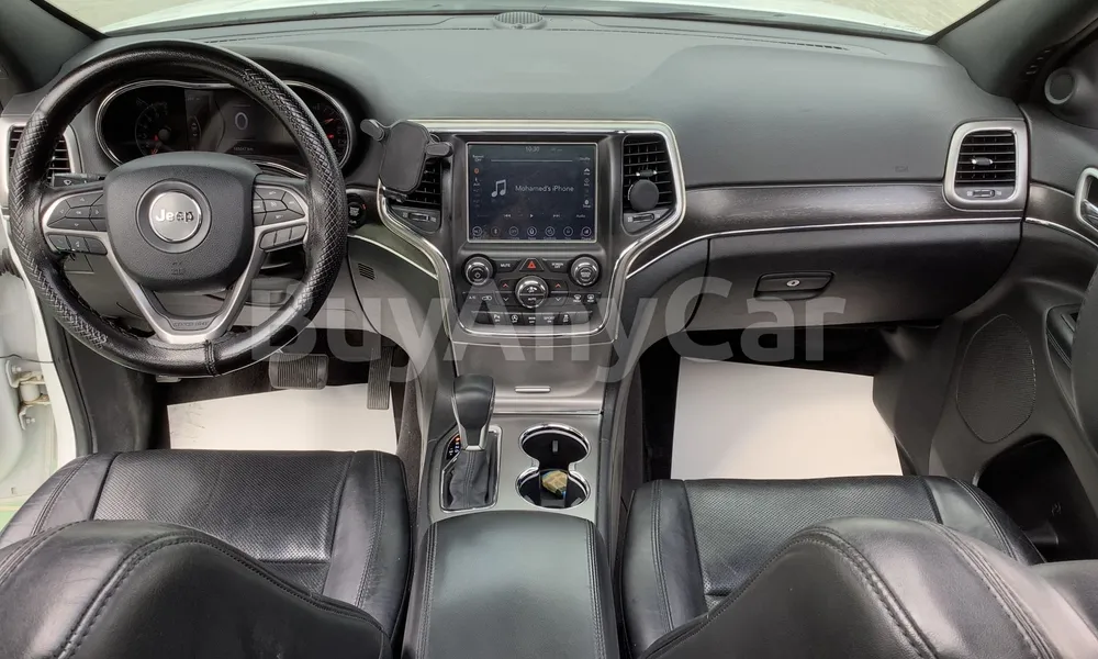 Vehicle photo 8