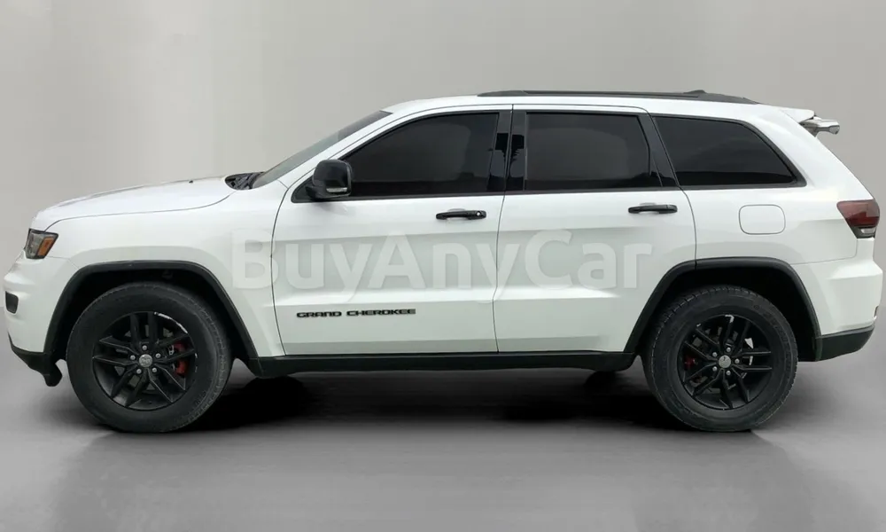 Vehicle photo 3