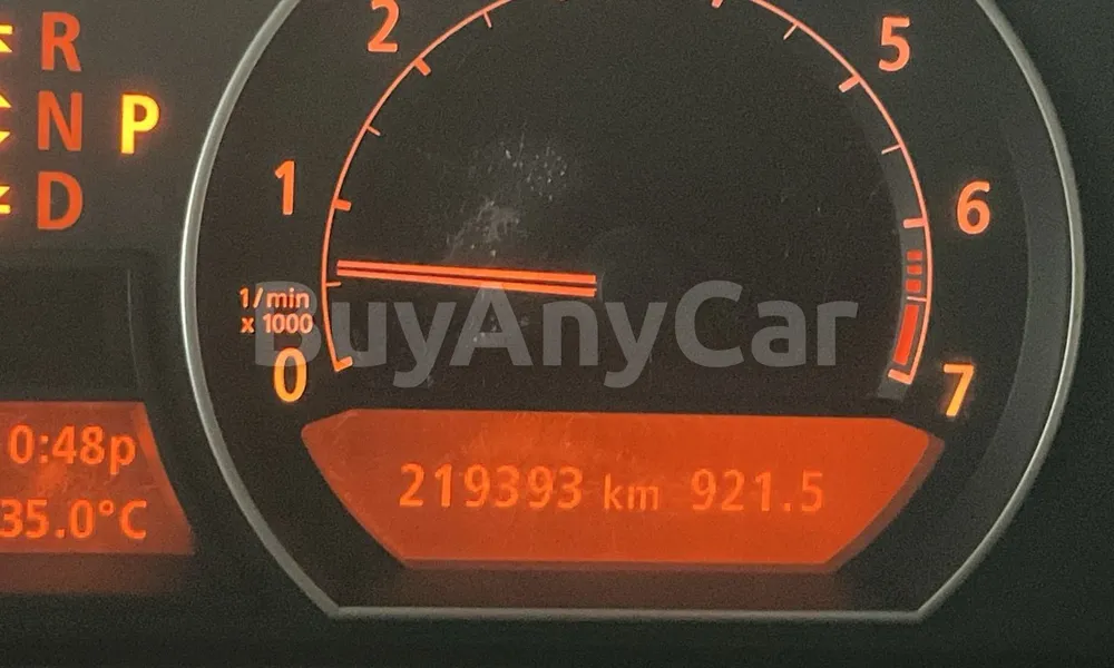 Vehicle photo 8