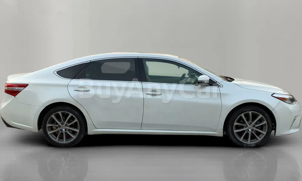 Vehicle photo 3