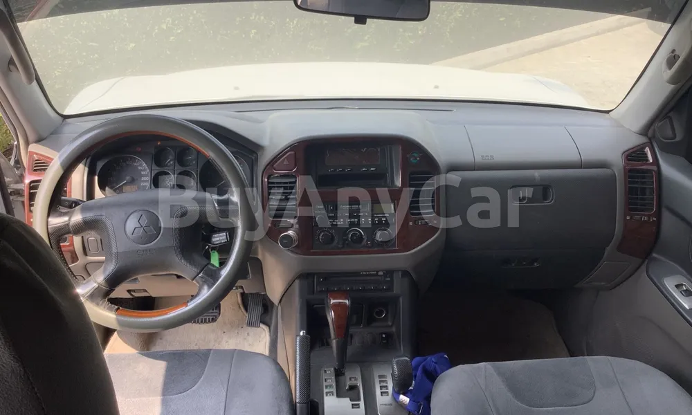 Vehicle photo 8