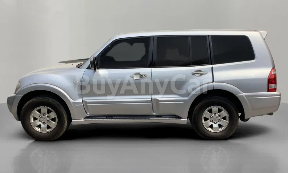 Vehicle photo 4