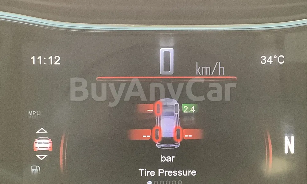 Vehicle photo 8