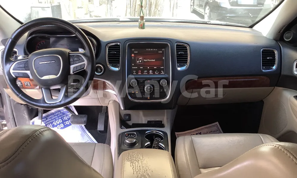 Vehicle photo 9