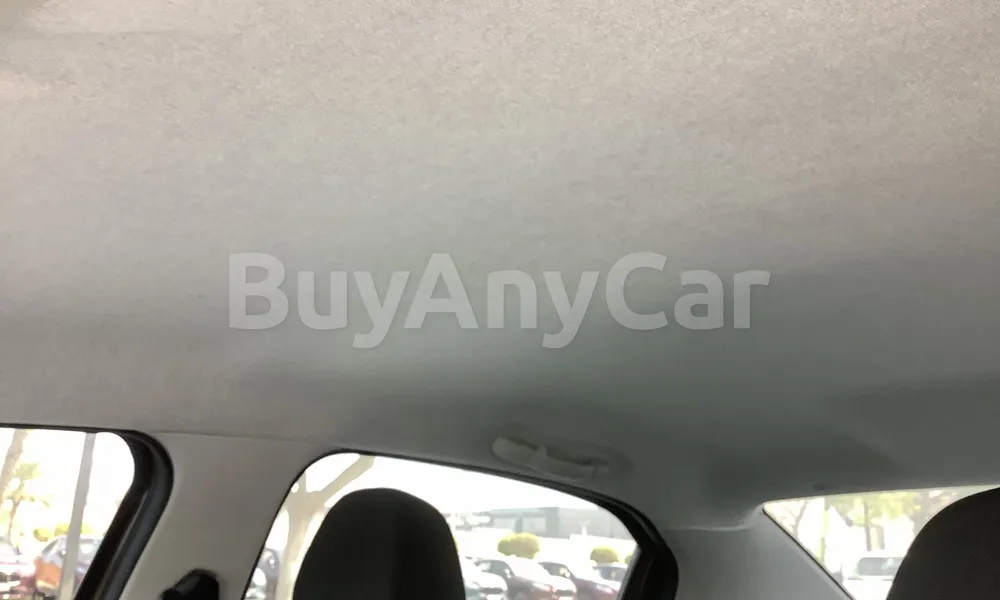 Vehicle photo 9