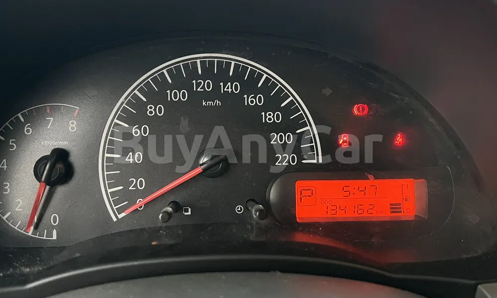 Vehicle photo 7