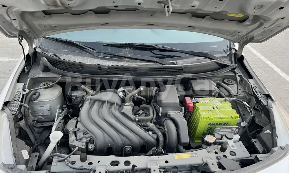 Vehicle photo 6