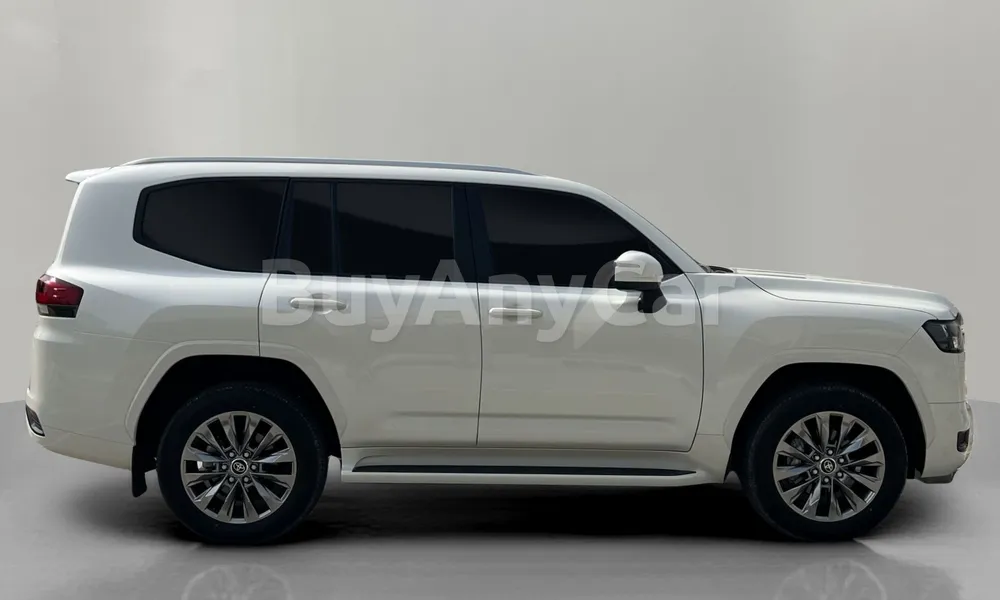 Vehicle photo 3