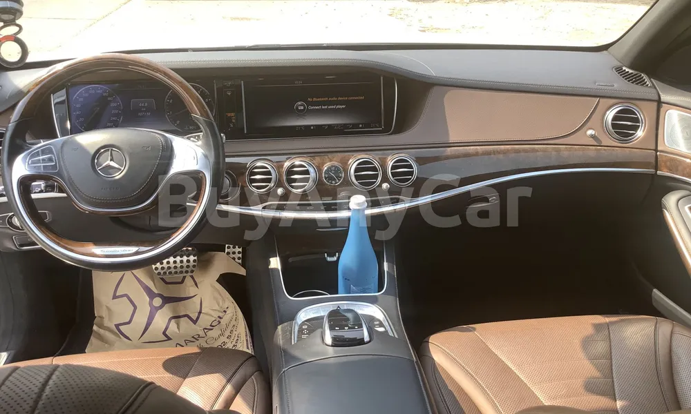 Vehicle photo 9