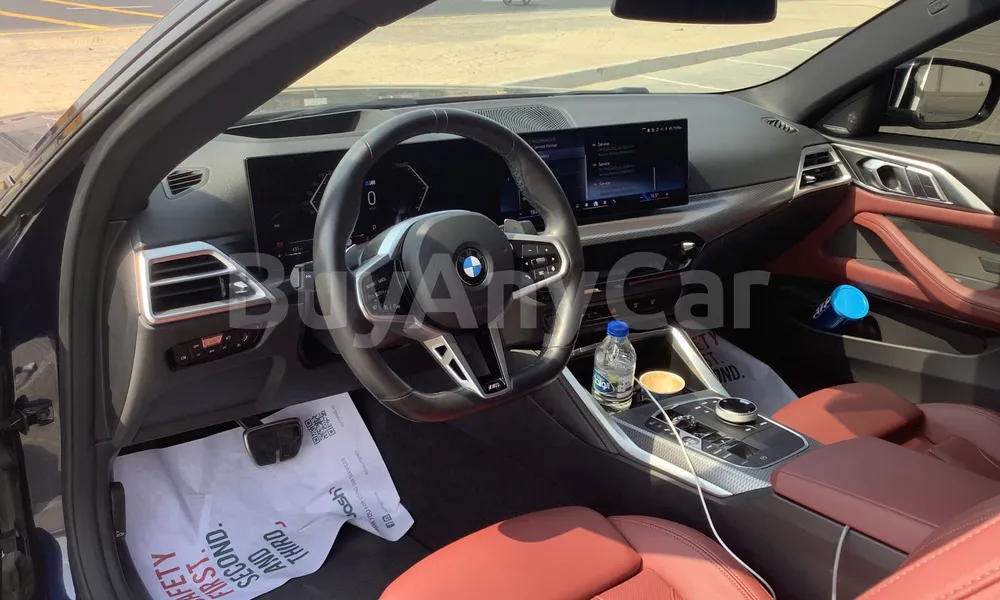 Vehicle photo 8