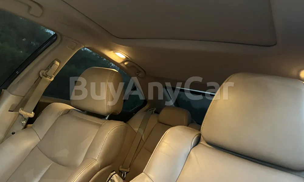 Vehicle photo 8