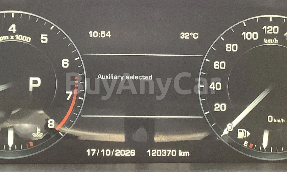 Vehicle photo 7