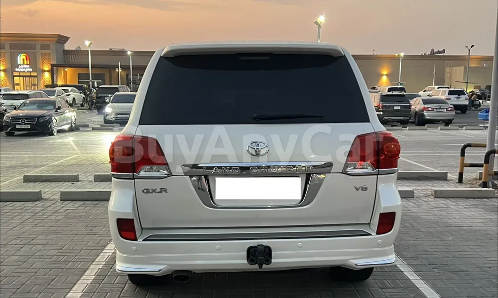 Vehicle photo 2