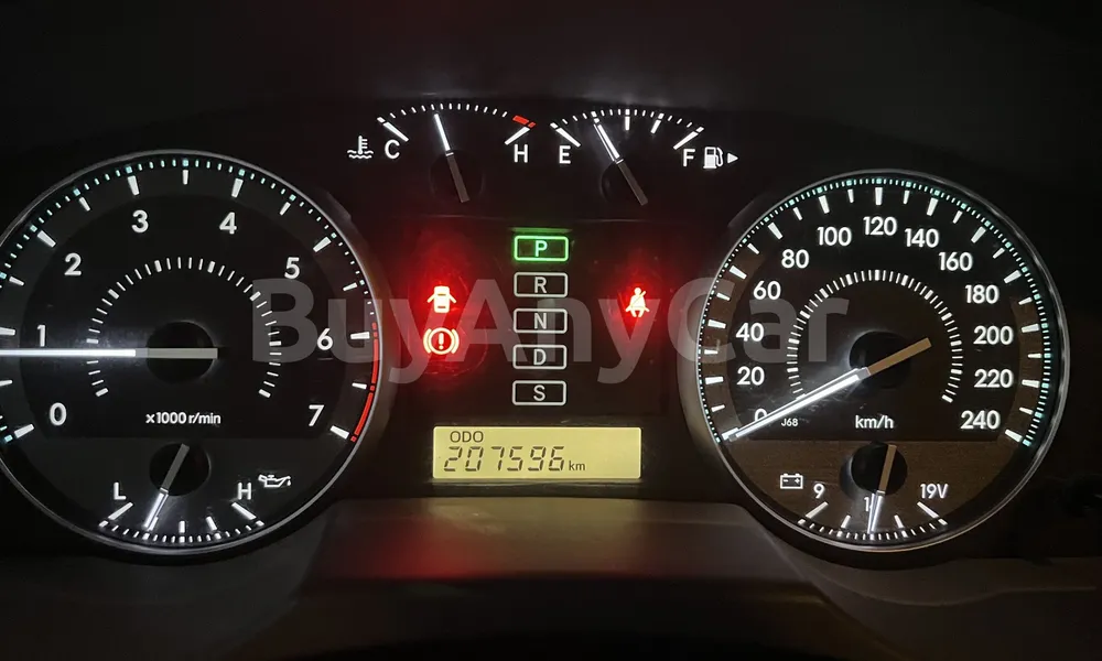 Vehicle photo 9