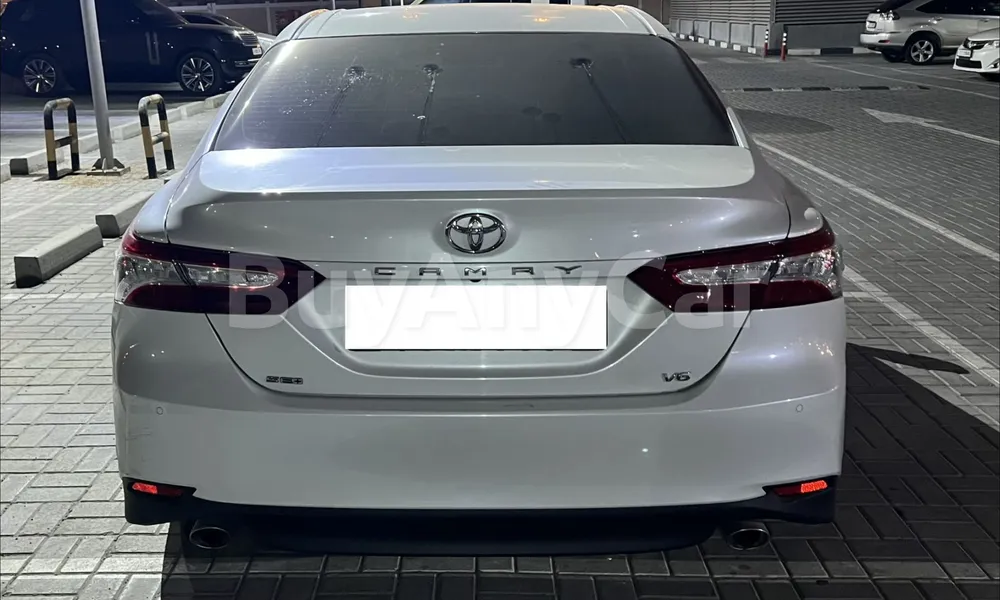 Vehicle photo 2