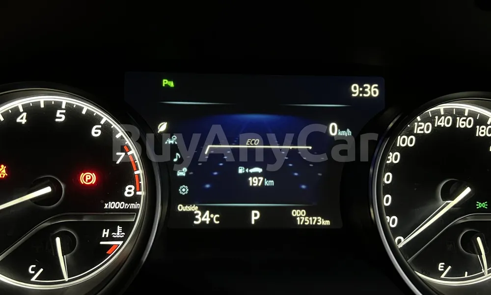 Vehicle photo 6