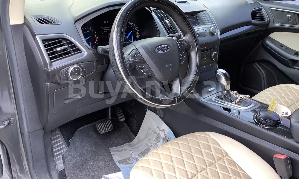 Vehicle photo 9
