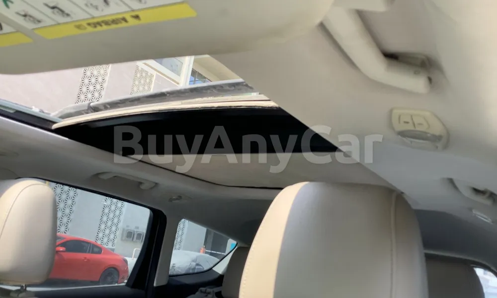 Vehicle photo 7