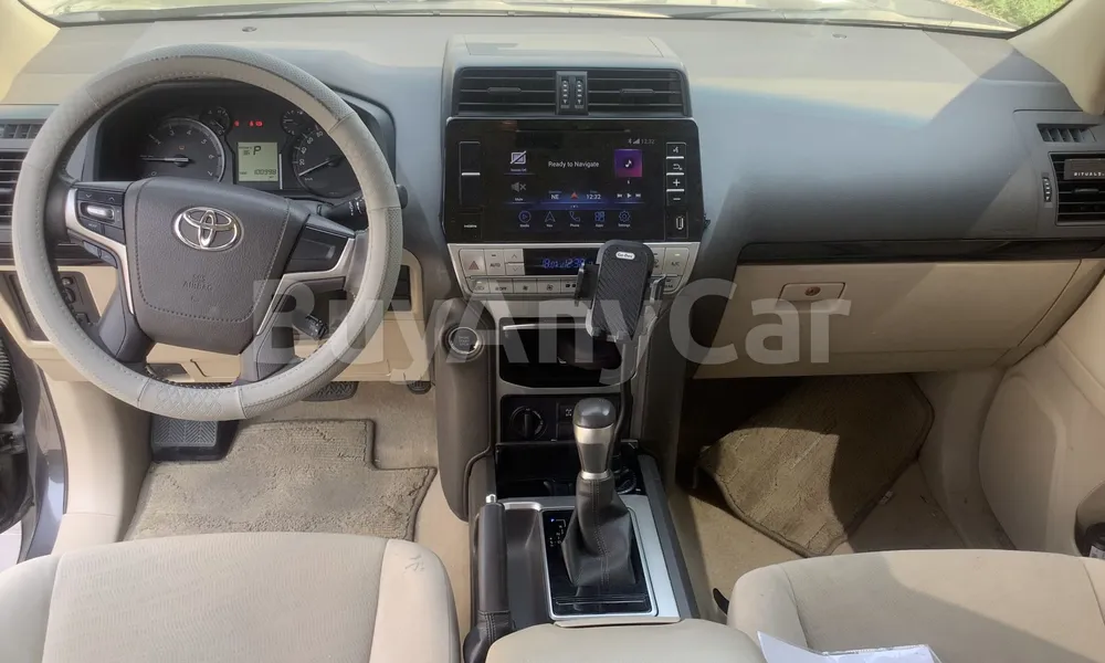 Vehicle photo 8