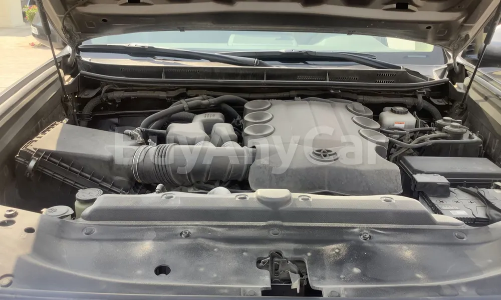 Vehicle photo 6