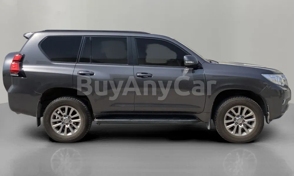 Vehicle photo 3