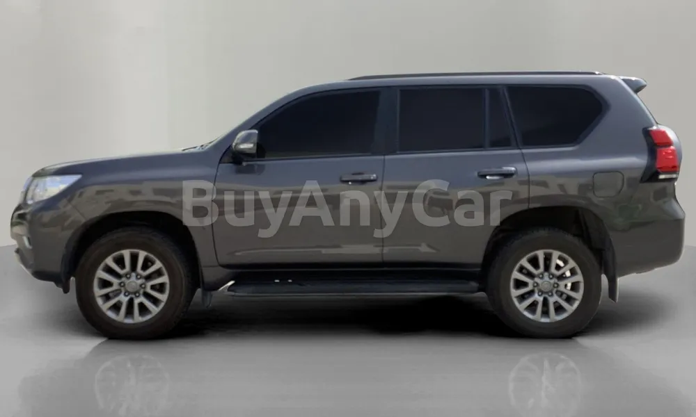 Vehicle photo 4