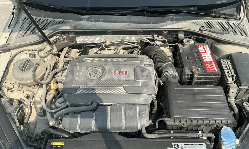Vehicle photo 6